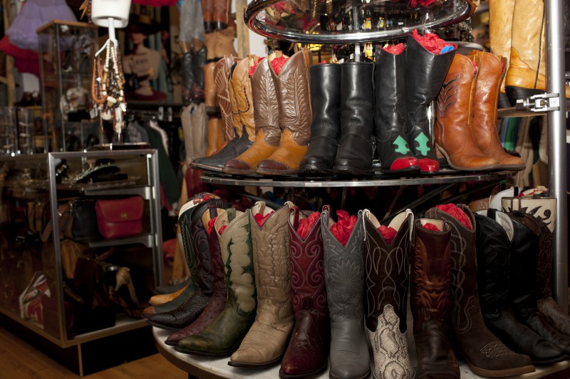 Antique it up in Eastown:&nbsp;Clothing