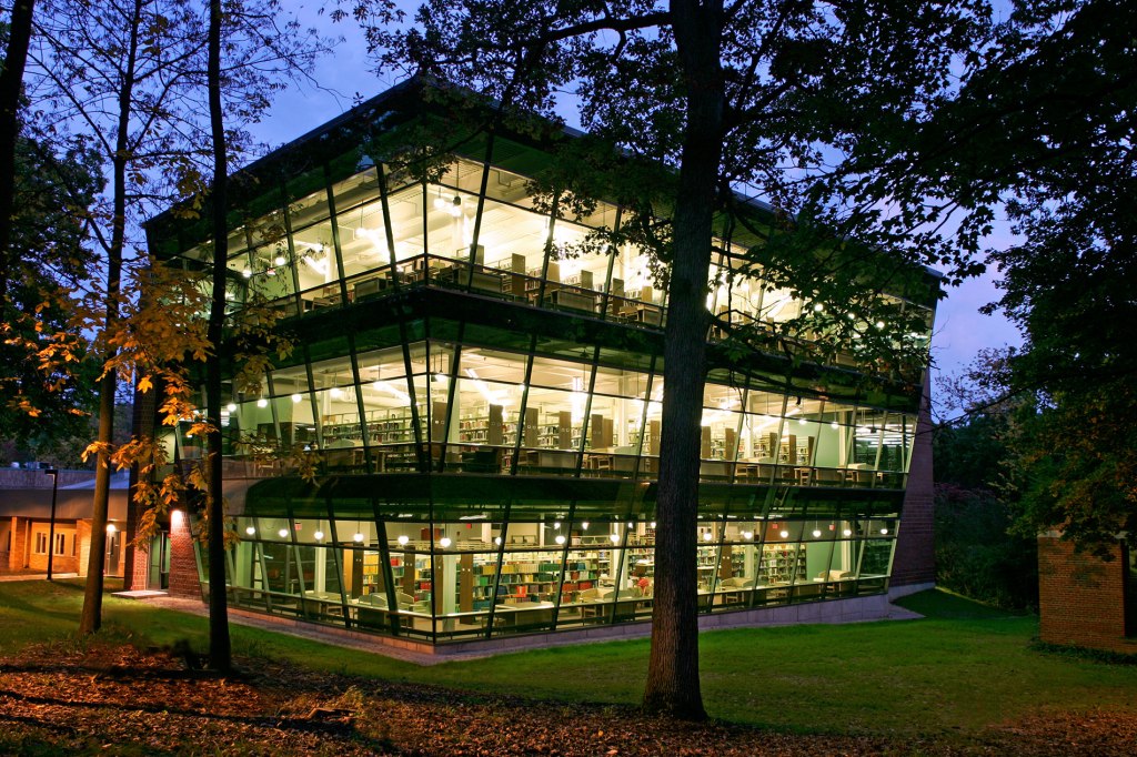 Grace Hauenstein Library turns&nbsp;10