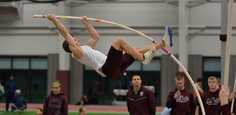 Track teams start off&nbsp;hot