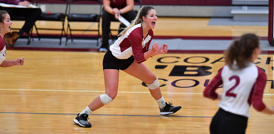 Aquinas Women’s Volleyball Team’s Hot Streak&nbsp;Continues