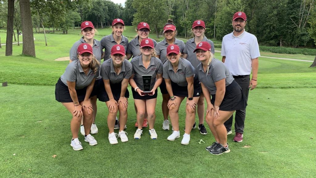 Aquinas Golf dominates the AQ Fall&nbsp;Invitational