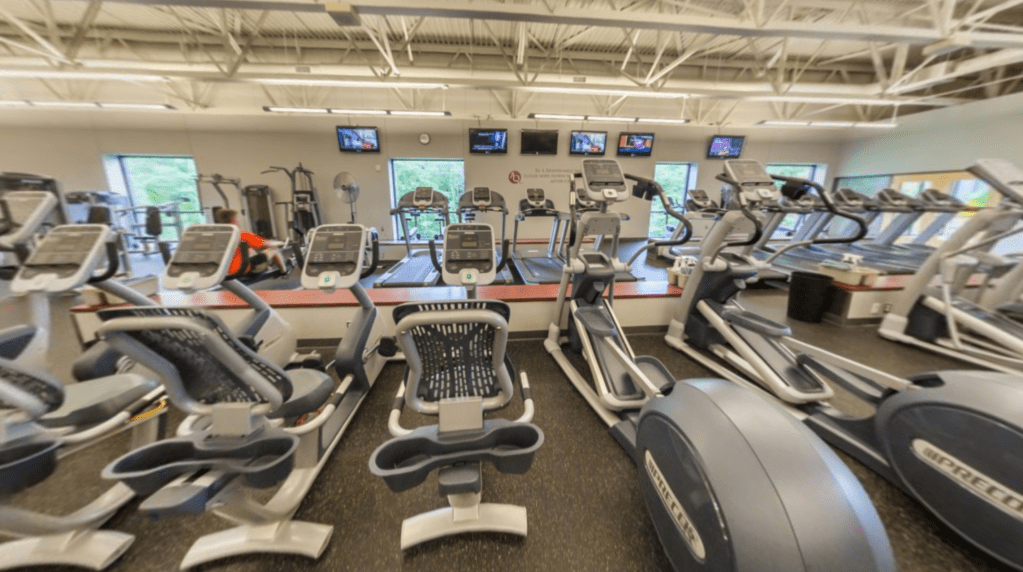 Is it just me, or is it really awkward in here: Overcoming the fear of working out in&nbsp;Sturrus