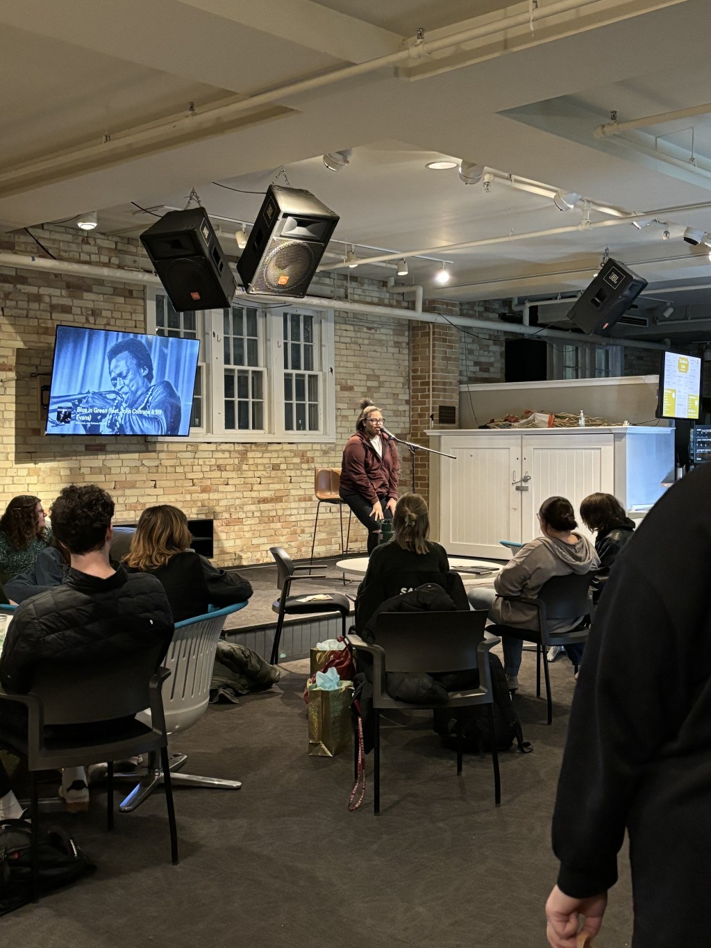 V.I.B.E Slams Poetry in The&nbsp;Moose