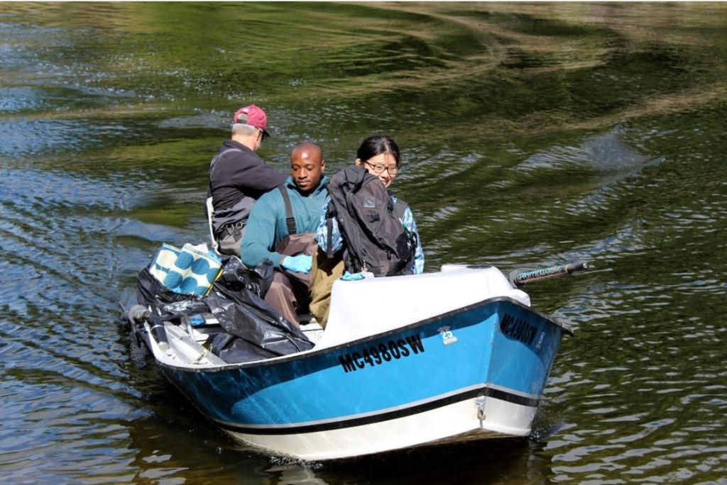 Students Give up Saturday Morning for Grand River&nbsp;Cleanup
