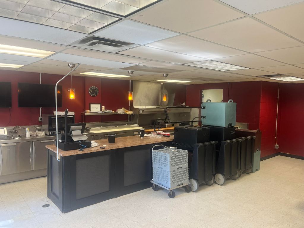 AQ students say goodbye to “The Corner Cafe” 