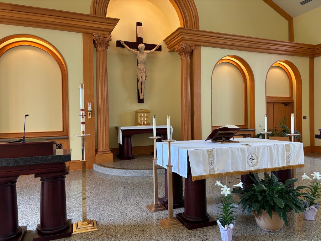 Sarah Evon: Paschal Candle&nbsp;artist