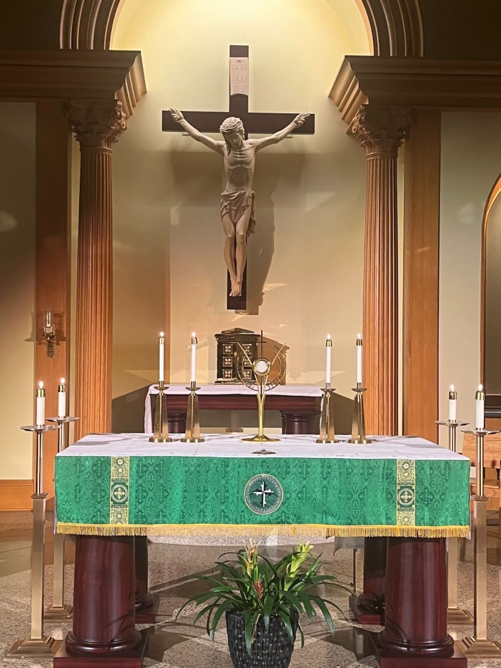 Adoring our Eucharistic&nbsp;Lord