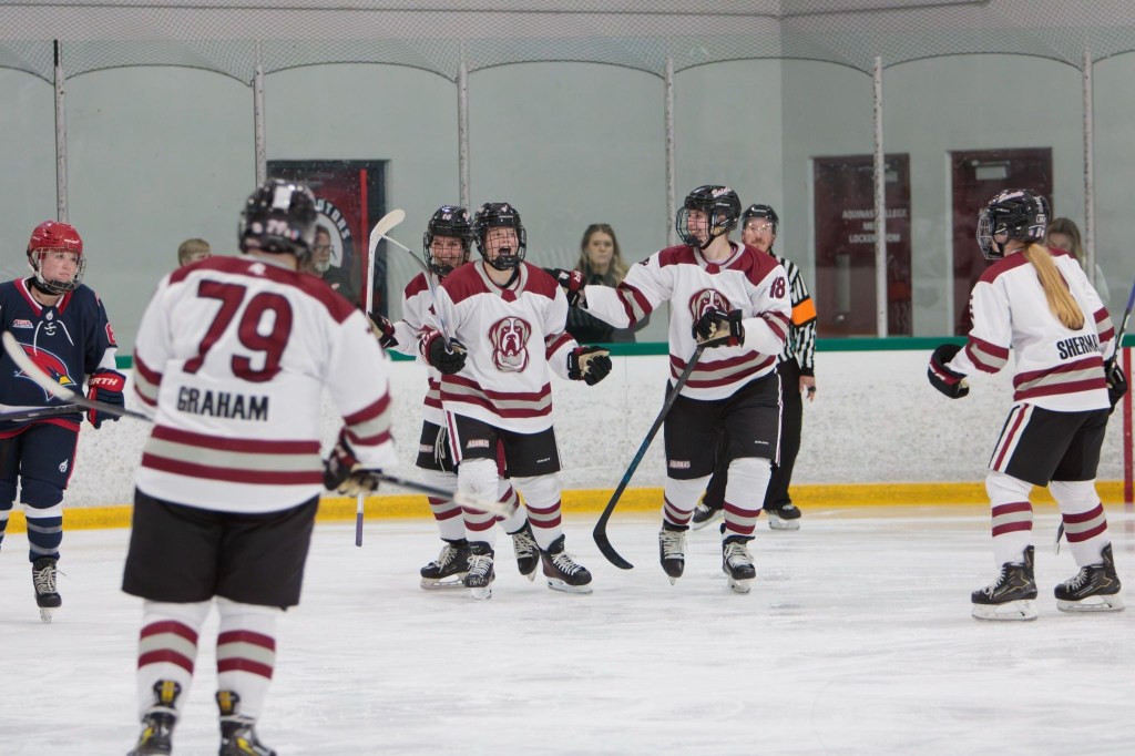 Women’s hockey earn first win of Otte’s tenure